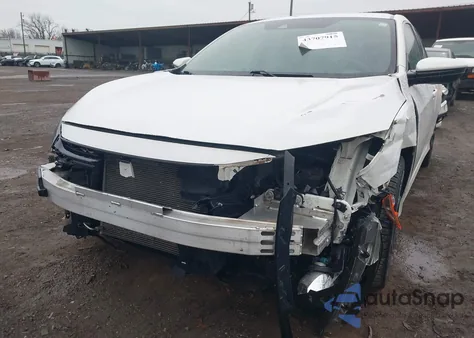 2019 Honda Civic Sport z USA, uszkodzony, nr VIN 2HGFC2F81KH556618